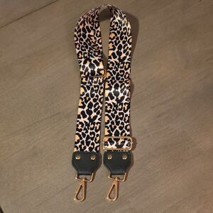 Gold Leopard Print Guitar Strap